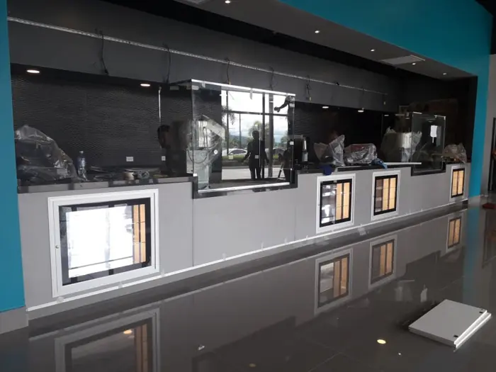 Restaurantes y comercios